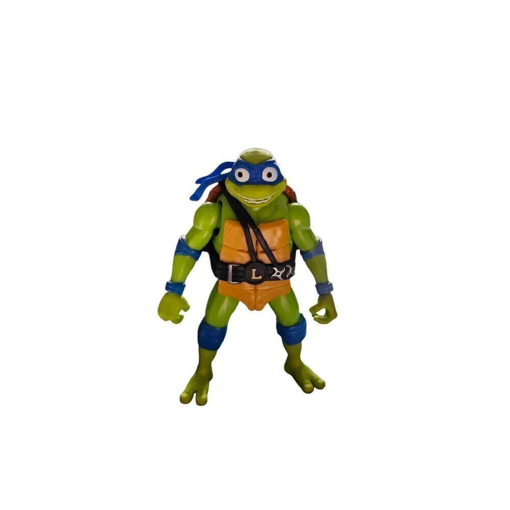 Teenage Mutant Ninja Turtles: Mutant Mayhem Leonardo Ninja Shouts Figure 5.5in